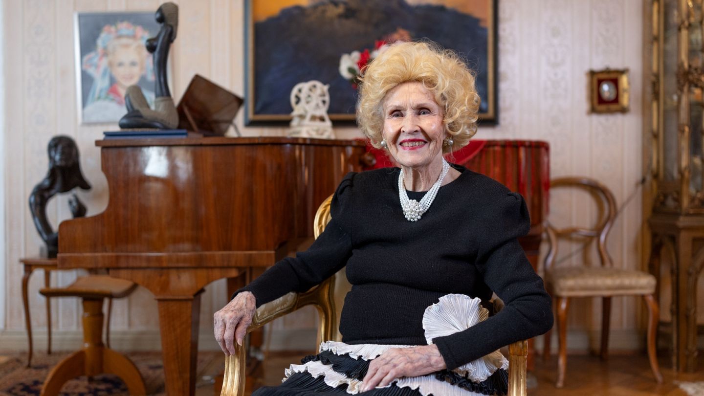 Teatterineuvos Hilkka Kinnunen on kuollut 101-vuotiaana