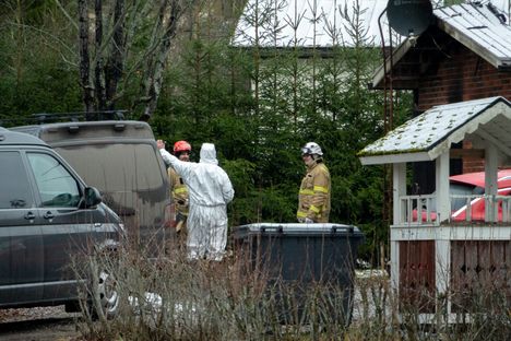 Omakotitalo oli ilmiliekeissä pelastajien saapuessa paikalle.