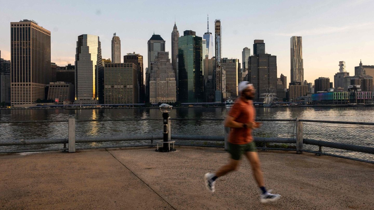 Yhdysvallat | Vaarallinen helle­aalto saapui New Yorkiin, lämpö­tilat hipovat 40:tä astetta