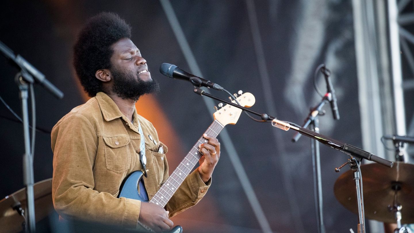 Musiikki | Michael Kiwanuka oli kuukausia teho­hoidossa aivo­veren­vuodon takia