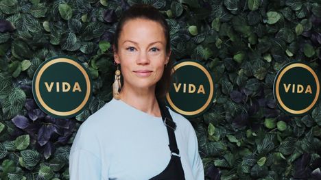 Näyttelijä Saija Lentonen vaihtoi uran parrasvaloissa päihdetyöhön - Ilta-Sanomat