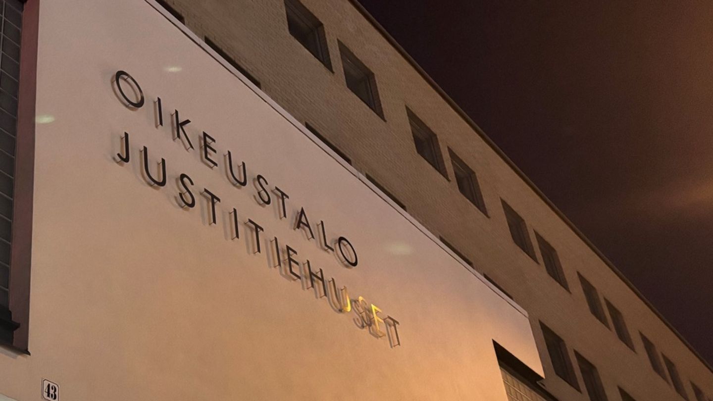 Nainen, 44, kuoli, kun miesystävä heitti häntä sohvapöydällä