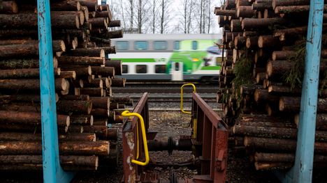 Ylöjärven keskustassa sijaitsee puuterminaali, jolla on tärkeä rooli metsäteollisuuden kuljetuksissa. Ylöjärvellä alue haluttaisiin kuitenkin mahdollisimman pikaisesti suunnittelupöydälle, jotta esimerkiksi lähijunaliikennettä ja asumista alueella olisi mahdollista kehittää. 