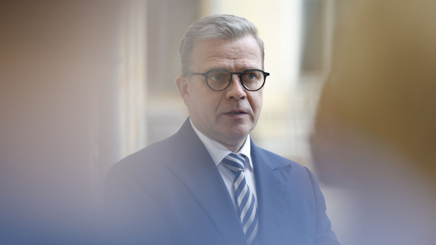 Finnish Government Faces Calls for Resignation Over Arena Funding Controversy