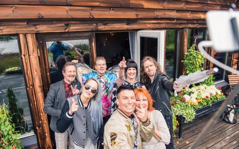 Neljännellä kaudella nähtiin Pave Maijanen, Ville Galle, Maija Vilkkumaa, Anssi Kela, Sanni, Antti Tuisku ja Vicky Rosti.