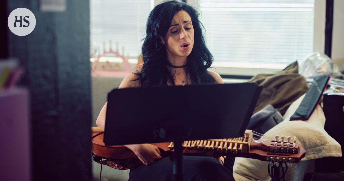 Aphrodite, a master of metal and opera, invited Maija Kauhanen and Lauri Porra to her band