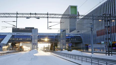 P ihteit K ytt v Lapsijoukko Liikkuu Tikkurilassa Mik Tai Kuka p-ihteit-k-ytt-v-lapsijoukko-liikkuu-tikkurilassa-mik-tai-kuka