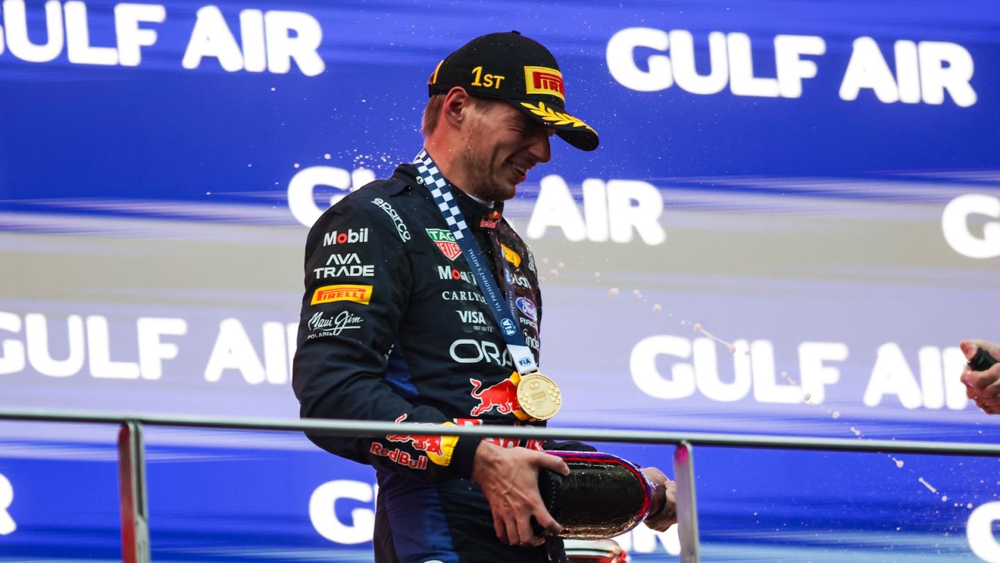 Verstappen voitti erikoisen F1-kisan – Bottas ajoi ulos alussa