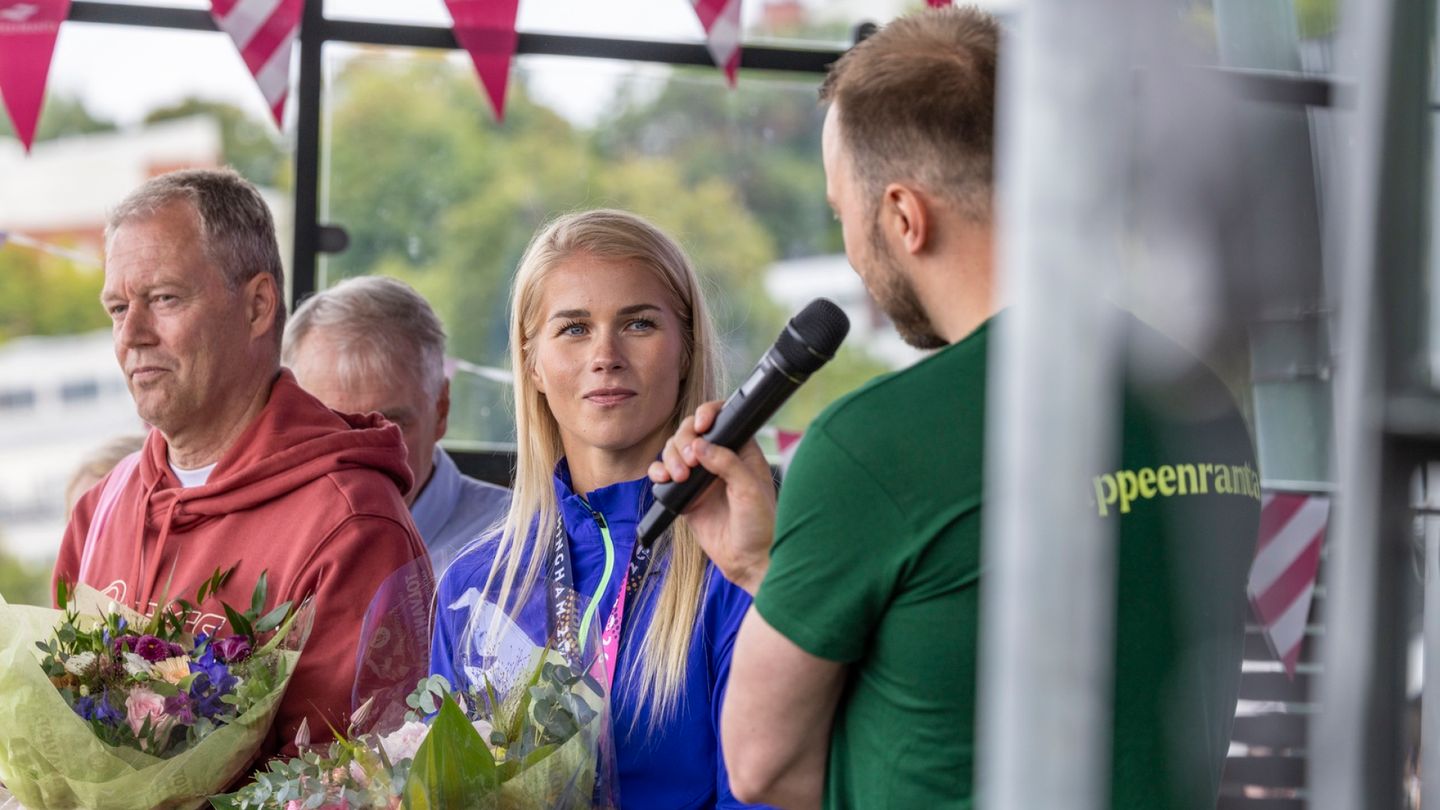 Lappeenranta Celebrates Marathon Champion Alisa Vainio with Public Festivities