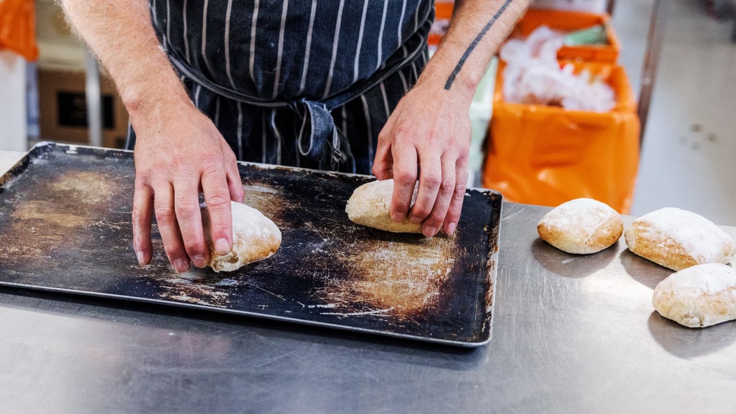 Patisserie Teemu Aura's Parent Company Faces Bankruptcy; Business Continues Under New Ownership
