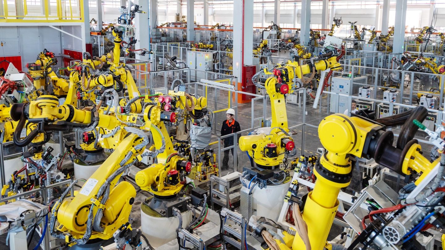 AI threatens welfare state financing, warns author