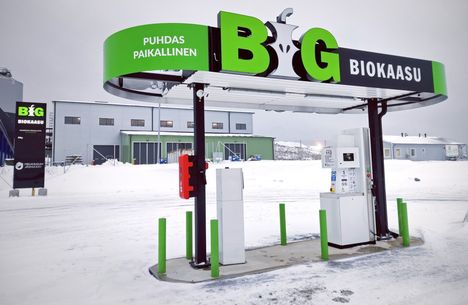 Koukkujärven BIG-jakeluasemalta saa nyt tankattua biokaasua ympäri vuorokauden. 