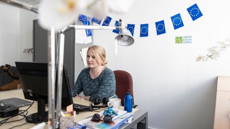 Pirkanmaan ja Tampereen EU-toimistossa korkeakouluharjoittelussa ollut Elina Ponkala on päässyt harjoittelun aikana tutustumaan EU-politiikkaan Brysselin ytimessä.