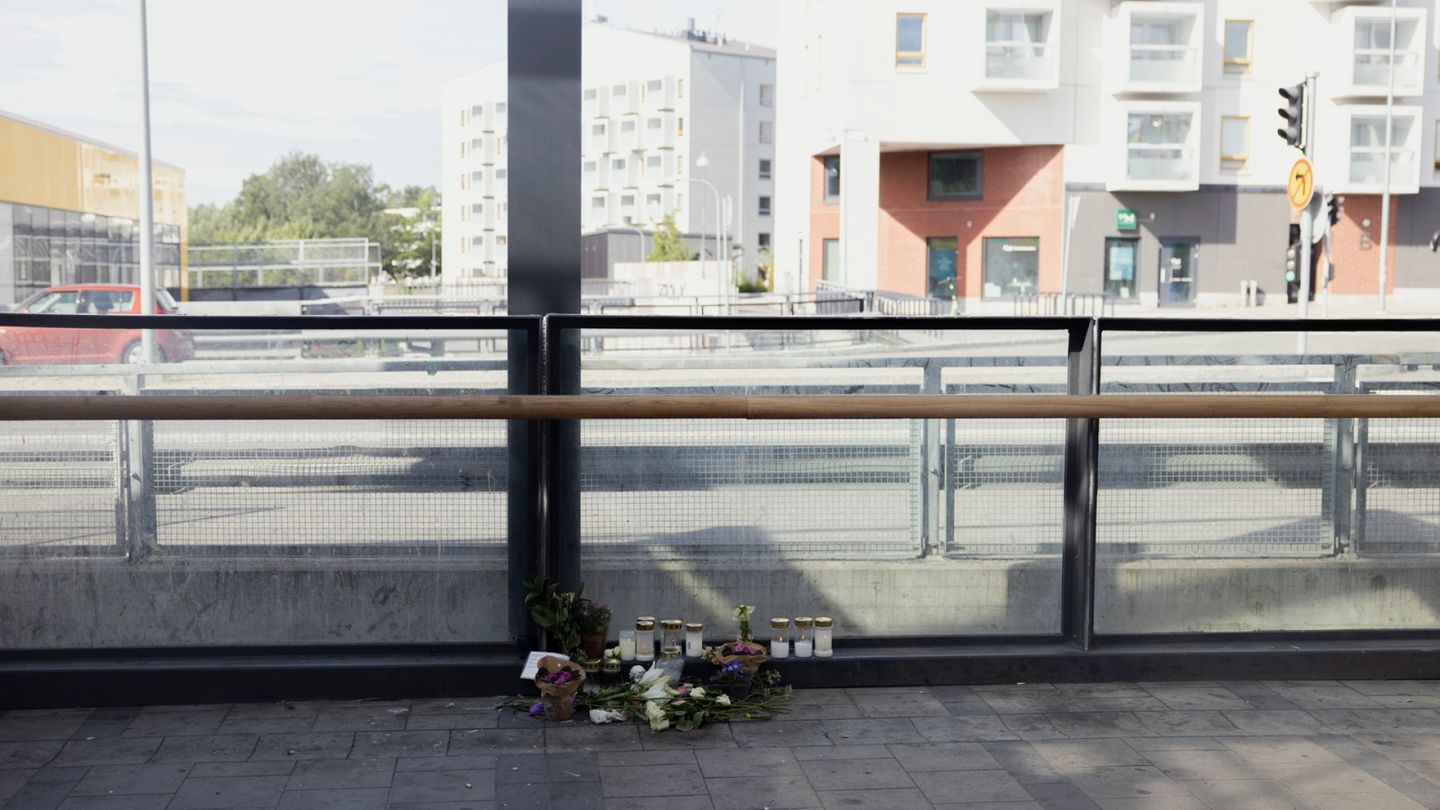 Shock and sorrow grip Helsinki's Kontula after fatal stabbing
