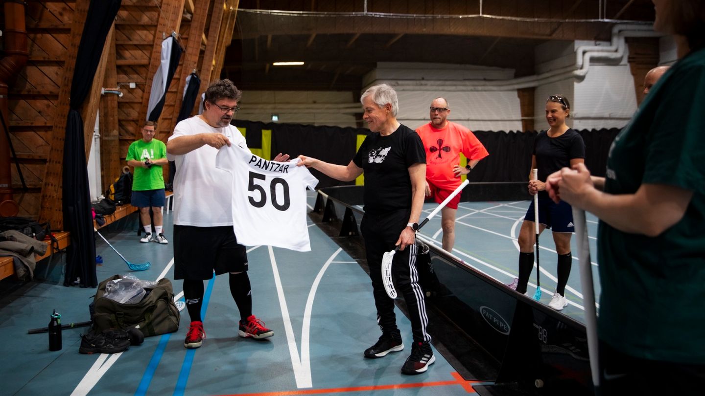 Entiset nuoret | Mika Pantzar on pelannut sählyä 50 vuotta joka perjantai kello 8