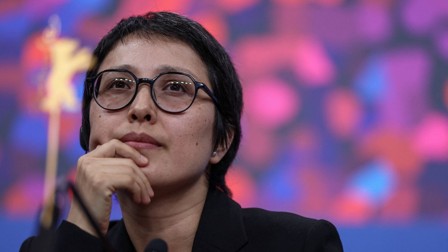 Ohjaaja Shahrbanoo Sadat haastaa perinteiset käsitykset Afganistanista uudella romanttisella komediallaan