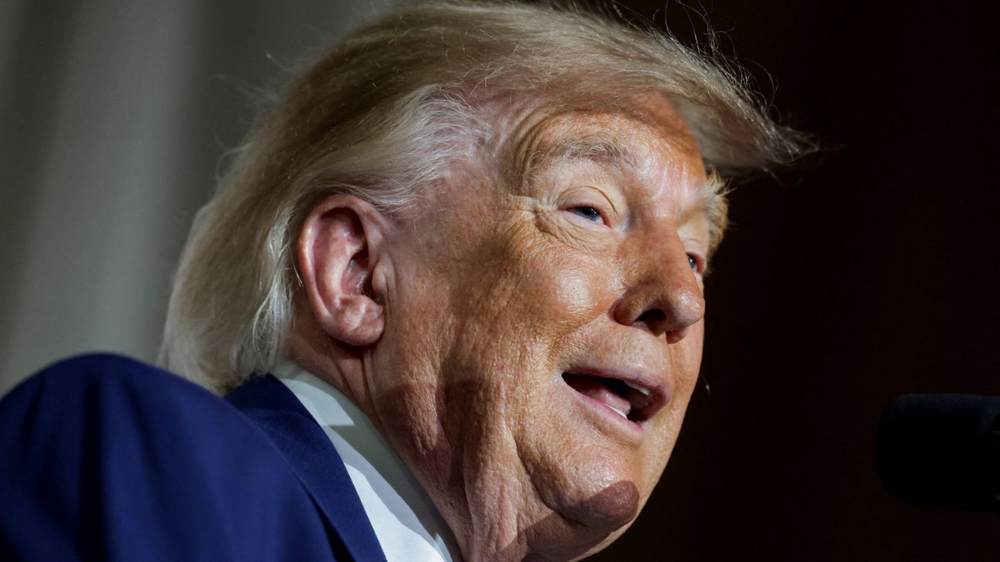 Trump tapasi tekoälyjohtajat Valkoisessa talossa ja korosti itsesääntelyä