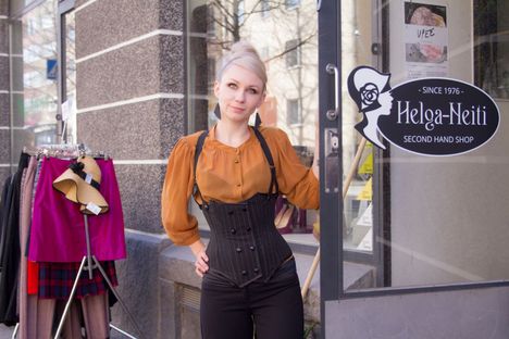 Siurolainen yrittäjä Tiina Rikala kulkee liikkeeseensä Tampereelle päivittäin bussilla. Viime aikoina matkassa on ollut mutkia.