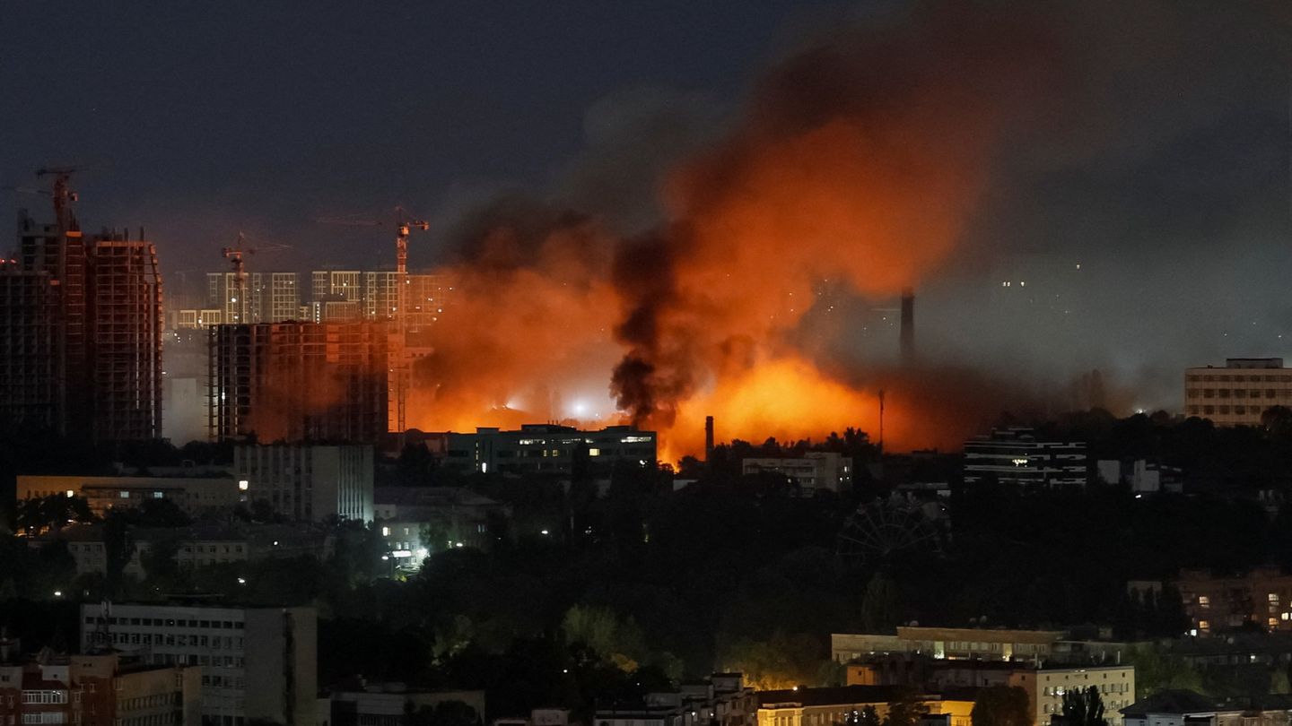 Nine killed in heavy Russian attacks on Kyiv