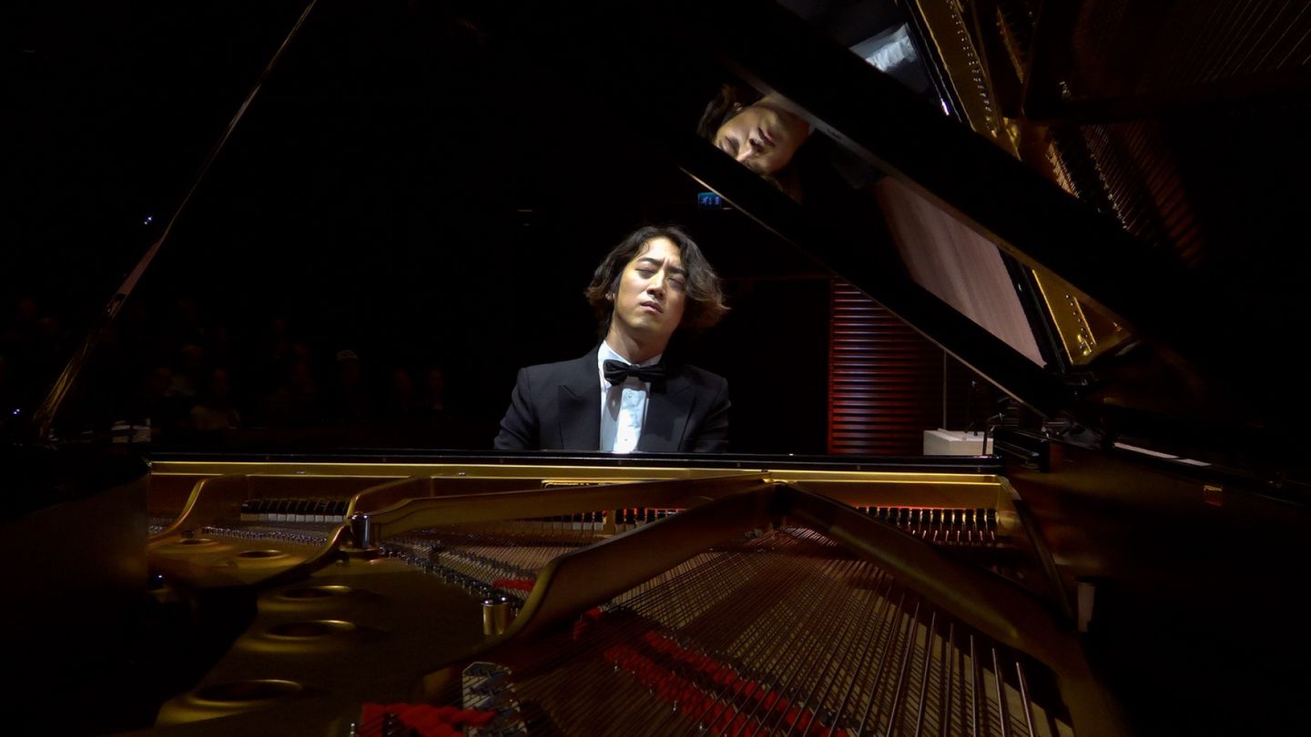 Konserttiarvio | Hayato Sumino on pianistina ilmiö, ja hän totisesti todisti osaamisensa myös helsinkiläisille
