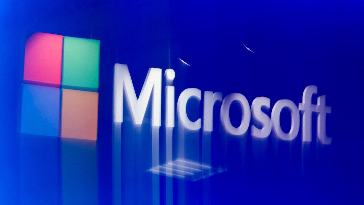 Microsoftin nettisivu sai nettikansan ulvomaan naurusta – sitten se katosi yhtäkkiä IS:n yhteyden­oton jälkeen