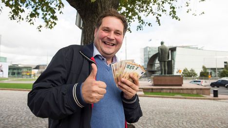 Jethro Rostedt on keskellä Fuengirolan helteitä - Ilta-Sanomat