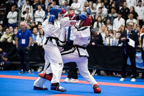 Tamperelainen Mira Sjövall voitti kaksi MM-kultaa taekwon-don kotikisoissa. Perjantaina alle 65-kiloisten finaalissa Sjövall kohtasi argentiinalaisen Camila Canutin.