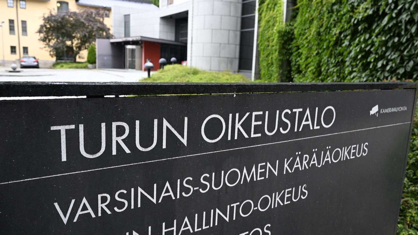 Järkyttävä syyte julki: Vanhemmat pahoin­pitelivät kolme­kuukautisen vauvansa Raisiossa