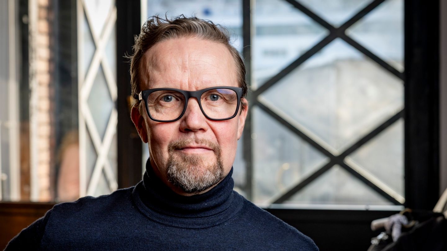 Actor Petteri Summanen Seeks Deputy Leadership in Finland's Liike Nyt Party
