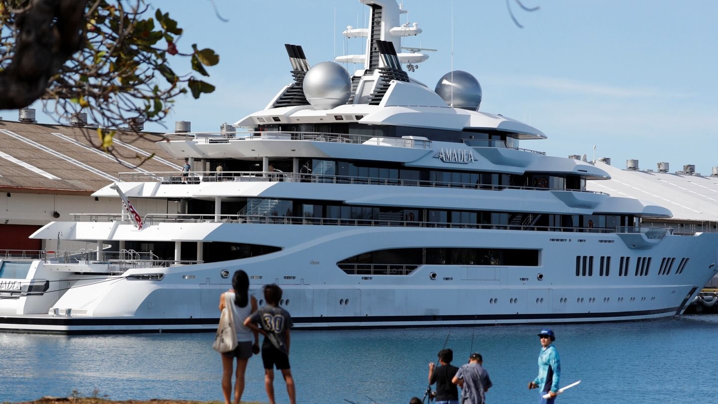 Yhdysvallat myy huutokaupalla oligarkin huvijahdin – arvo 325 miljoonaa dollaria