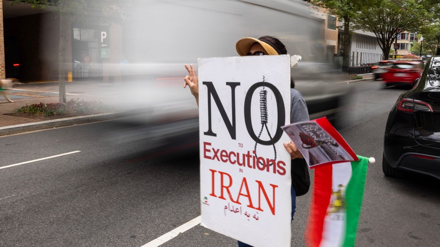32 Nations Criticize Iran's Executions; Tehran Accuses Them of 'Hypocrisy'
