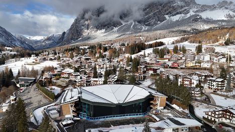 Olympialaisten toisessa nimikkokaupungissa Cortinassa kilpaillaan curling, kelkkailu ja naisten alppihiihto.