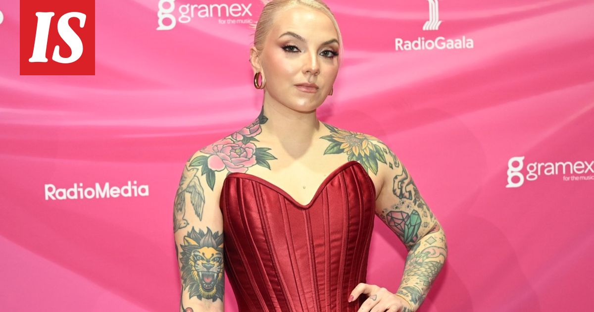 Veronica Verho hipelöi strippitähden lihaksia lavalla – ”Tätä suomalaiset naiset tarvitsivat”