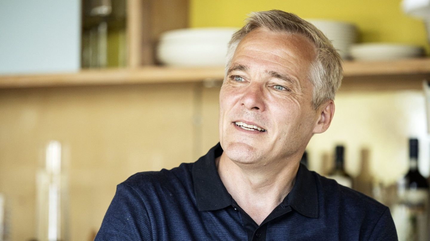 Koulut | Opetus­ministeri Adlercreutz kannattaa kesä­lomien siirtoa