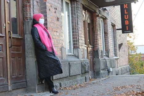 Anni M. Loven kirjoittama Triadi on soiva romaani toisin sanoen kirja ja siihen liittyvä 12 biisin albumi. 