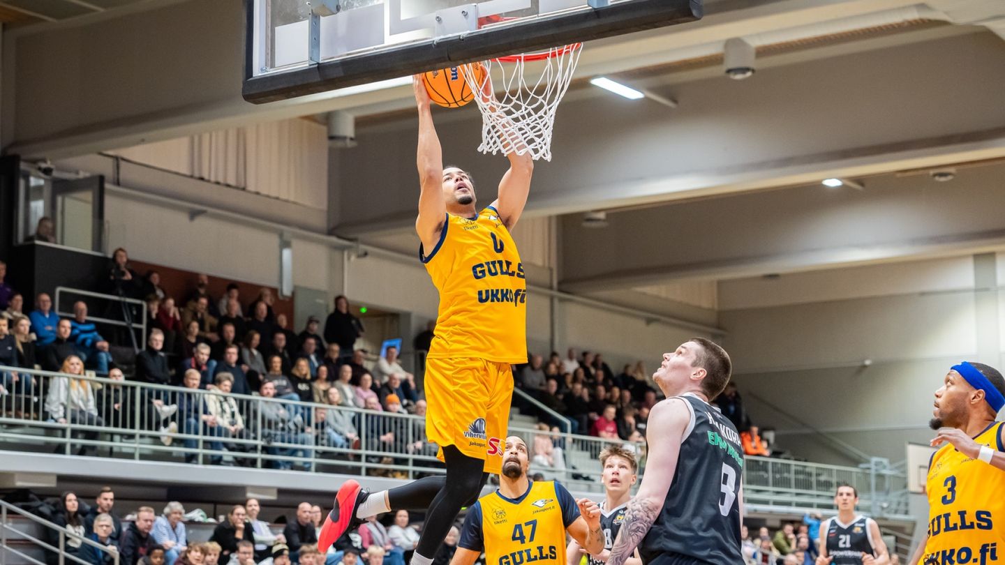 Koripallo | Seagullsin peliasut ovat edelleen kateissa, mutta kumppani tarjoutui pelastajaksi