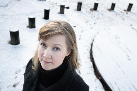 Ihmisen lähipiirillä on paljon valtaa sen määrittelyssä, millaista käytöstä pidetään normaalina, sanoo sosiaalipsykologi Nelli Hankonen.