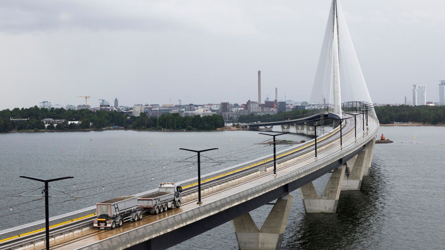 Helsinki Tram Services on Kruunusillat Bridges to Start in November