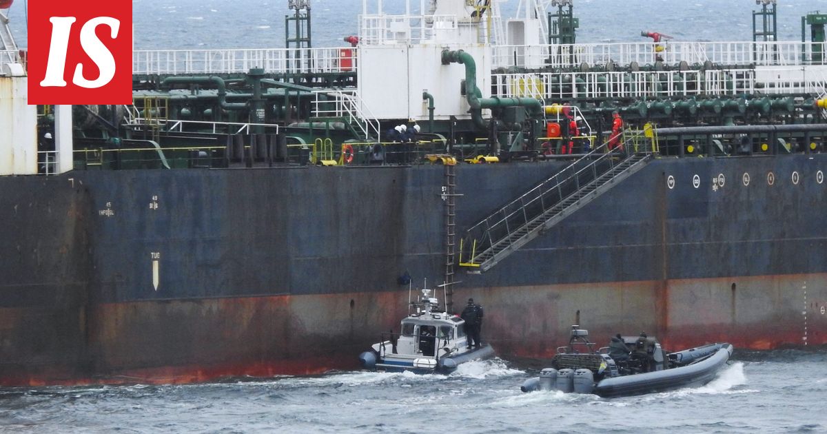 Varjolaiva epäiltynä öljyvuodosta Itämerellä