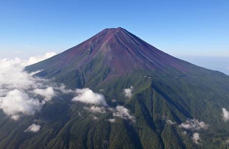 Japanin Fuji-vuorella ei ole lunta.