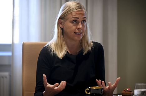 Ulkoministeri Elina Valtonen