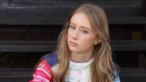 f1-david-coulthardilta-suorat-sanat-ella-h-kkisest-ja-robin