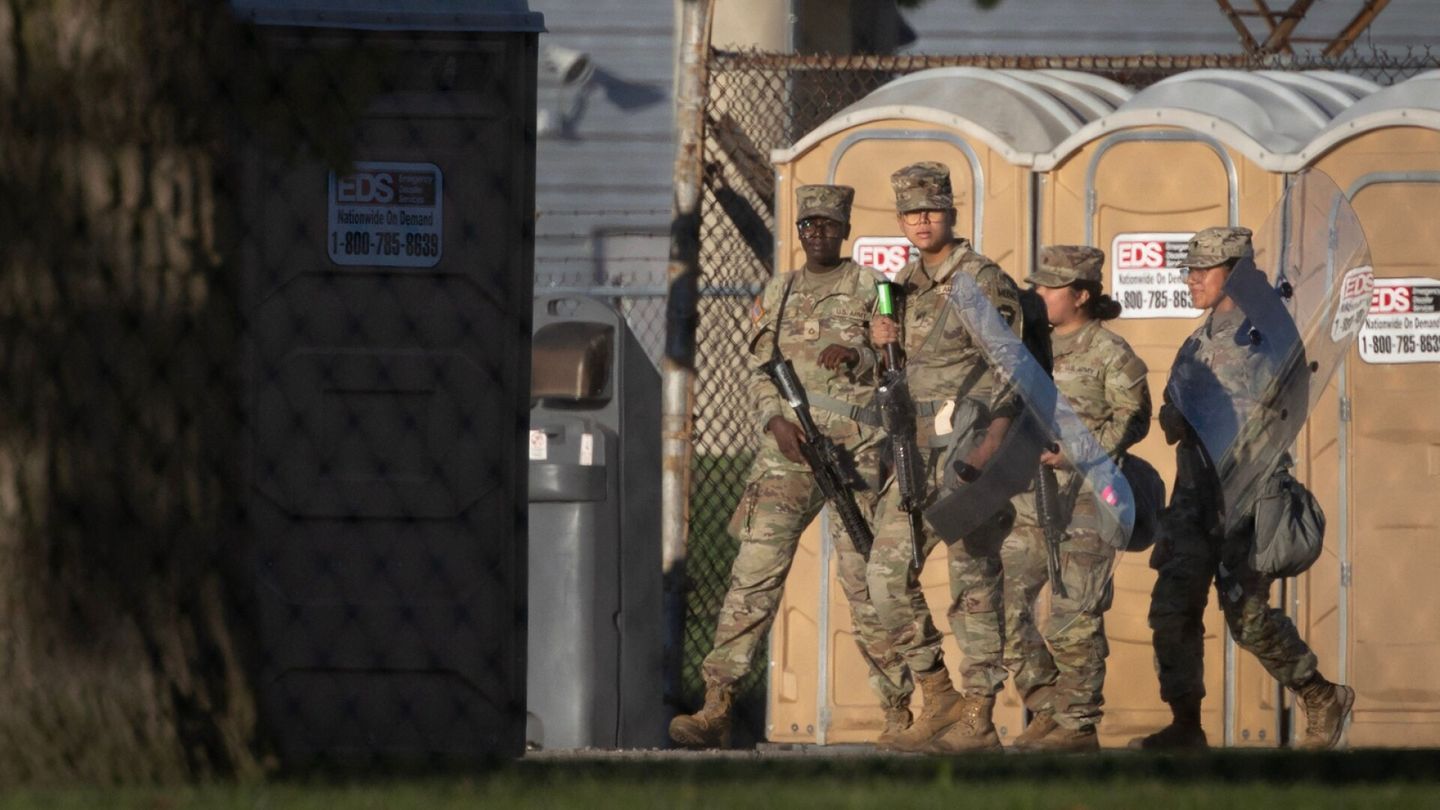 United States | National Guard troops sent by Trump arrived near Chicago