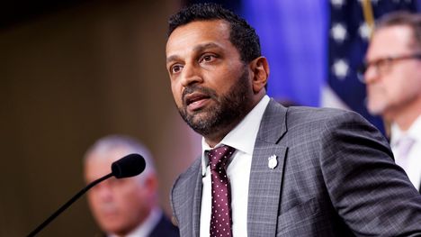 FBI:n johtaja Kash Patel on 45-vuotias juristi, joka on tukenut Trumpin politiikkaa ja ollut näkyvä yhteiskunnallinen keskustelija.