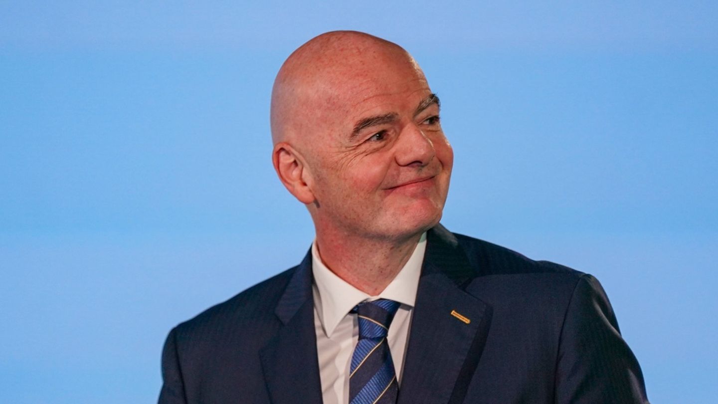 Continental football bodies plan to 'paralyze' FIFA and oust Infantino: report