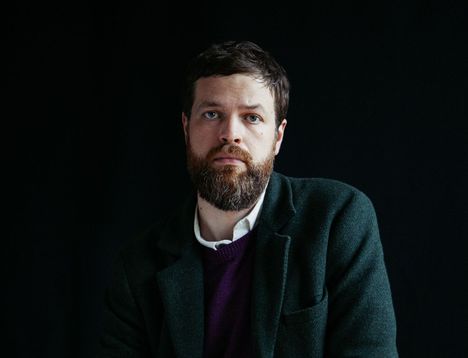 Johannes Ekholmin kolmas romaani sukeltaa nostalgian pinnan alle | HS.fi