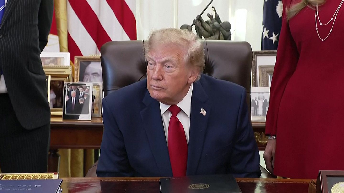 Trump haikaili jälleen Nobelin rauhan­palkintoa