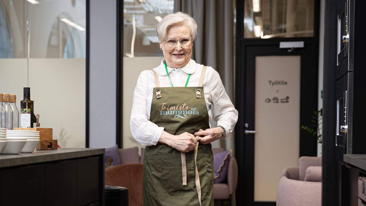  Tamperelainen yritys palkkasi toimistomummon, joka houkuttelee etätyöläisiä konttorille