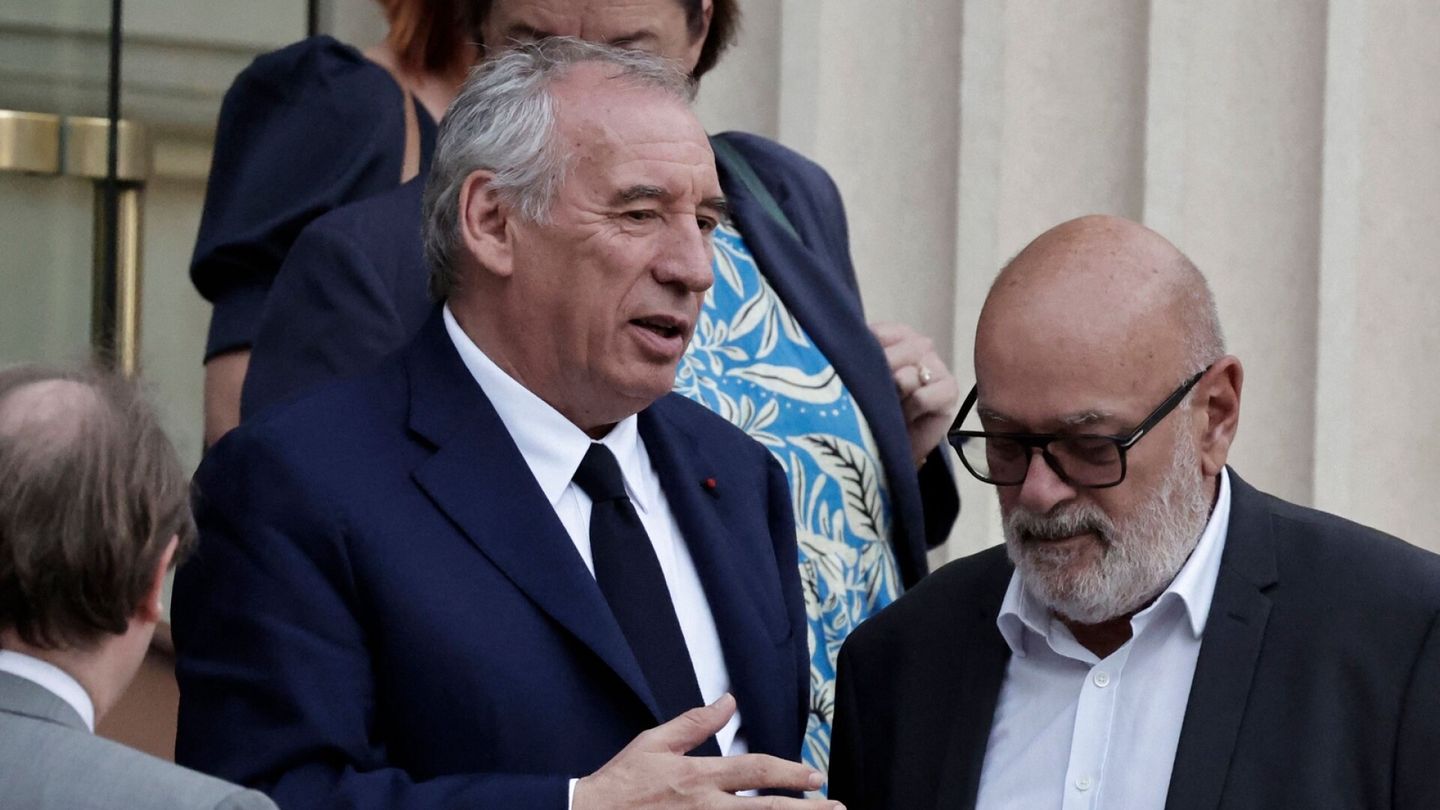 Ranska | Ranskan hallitus kaatuu