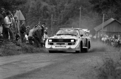 Mikkola Suomen MM-rallissa 1985 legendaarisella B-ryhmän Audi S1 Quattro -supertykillä.